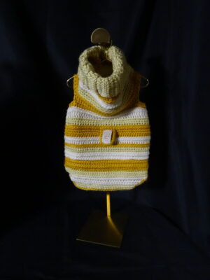 Honeycomb Dog Sweater Display 2