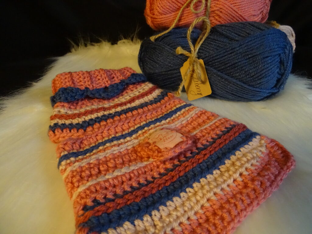 Sweater - Pink & Blue Harper